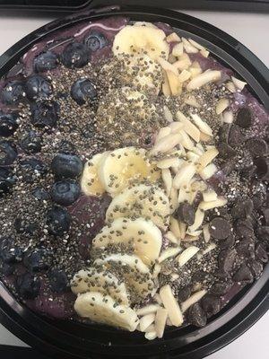 Acai Bowl Aztec with chocolate chips and chia seeds