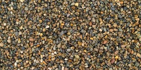 What Is the Difference Between Crushed Stone and Pea Gravel?