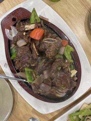 Sizzling pepper beef