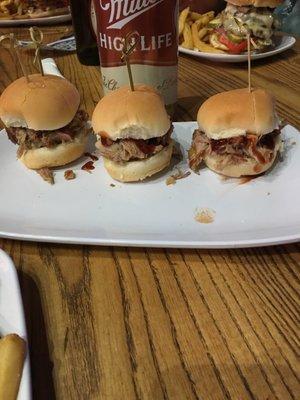 Pulled pork sliders