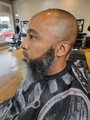 CharleeStyles07 Beard trim