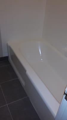 Tub reglazed after