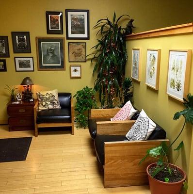 Lovecraft Tattoo studio waiting room