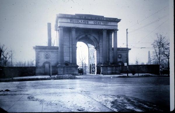 Original Gatehouse, razed in 1933.