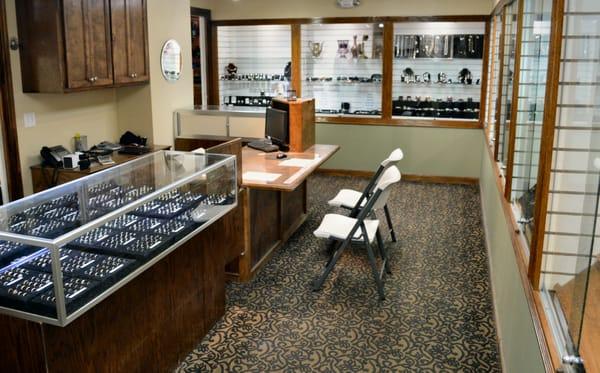 Folmar Gun & Pawn's Jewelry Room. 1000's of items in stock to fit any budget!