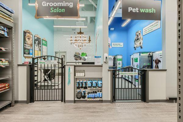 Self-service dog grooming station on Rainbow Blvd complete with all the dog care essentials for a happy and healthy pet.