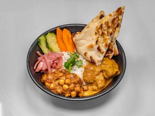 Tempting Super Bowl comes with rice,chickpeas,salad,3 pieces naan bread and choice of protein..