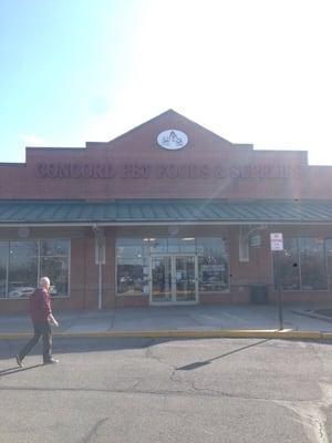 It's now concord pet food and supplies. Next to shop rite.