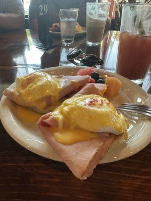 Eggs Benedict