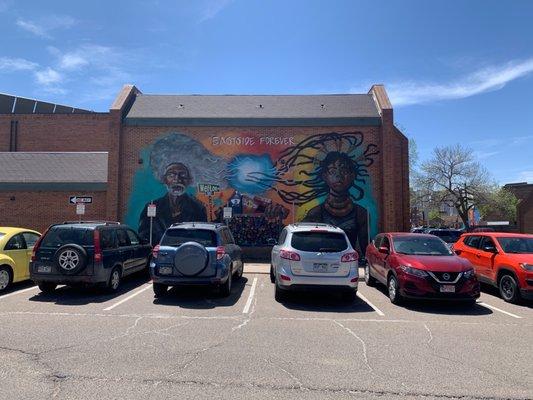 Painting on public building at 28th & Tremont