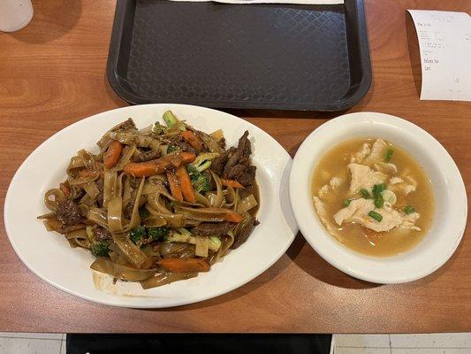 Tom Yum Soup and Pad Kee Mao