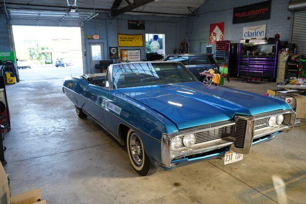 Custom Audio upgrade in a 1968 Pontiac Bonneville