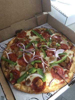 Gluten free deluxe pizza