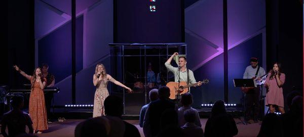 Worship Service at SLO Naz Church in San Luis Obispo