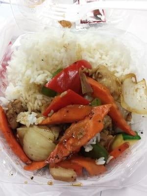 2 items order of steamed rice and chicken and veggies.