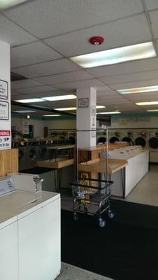 Proof of a lonely and peaceful laundromat.