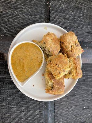 Cheddar, bacon and herbs biscuits