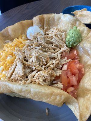 Delicious chicken tostada