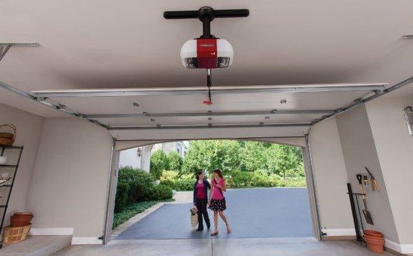 Lift master electric garage opener