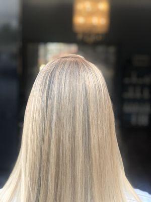 Blending the grey with warm vanilla blonde , no harsh out growth . 8 weeks between apts