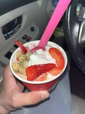 Original flavored yogurt with strawberries, cookie-dough, and mochi topping!