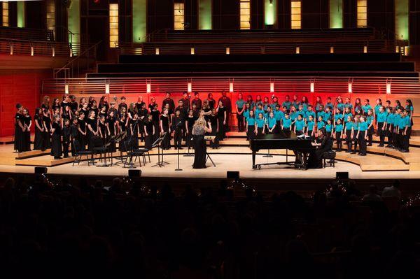 Ms. Chang performing with Strathmore Children's Chorus.