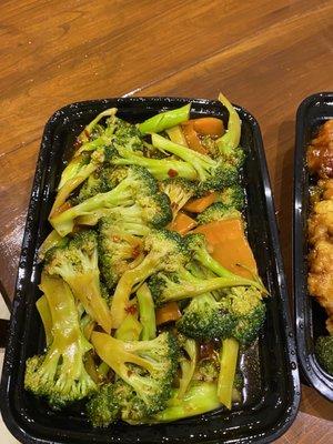 Sauteed Broccoli in Brown Sauce