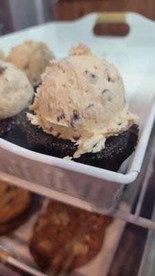 Cookie dough cupcake