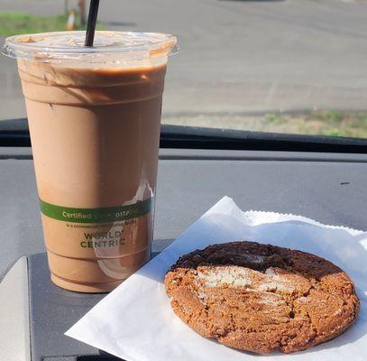 16oz iced mocha & molasses cookie (9/13/23)