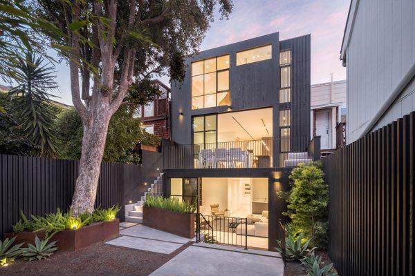 Modern warm minimalistic style in this Noe Valley home #noevalley #sfhomes #sfrealestate #learadeane