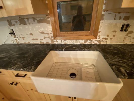 Farmhouse sink