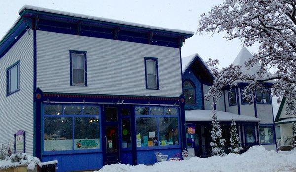 GNG is open 7 days/week all winter!