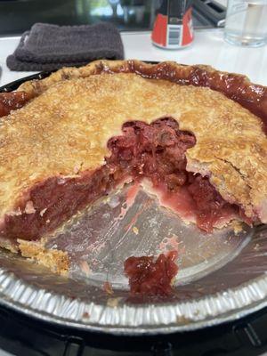 Strawberry rhubarb pie