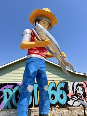 Stella & Buck Atom! Fun stop on a walking tour of Tulsa's The Pearl District. August 2024