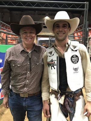 Ohio's Eli Vastbinder wins the Quarter Horse 2021 Bull Riding event &  advances to the Unleash The Beast PBR World Championship Finals!