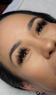 High volume eyelash extensions by @instaTrang