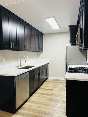 Newly redone kitchen & stainless steel appliances