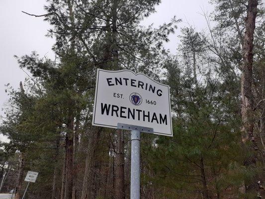 Entering Wrentham from Norfolk.