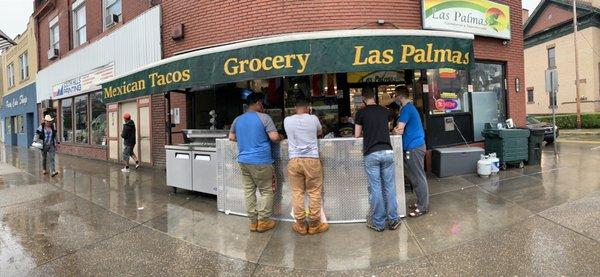 Rain or shine, I'm getting my tacos from Las Palmas!