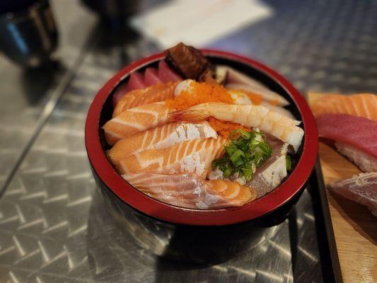 Chirashi bowl