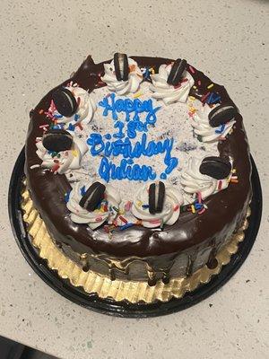 Oreo Cookie cake make to perfection.