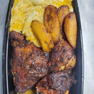 Mac & Cheese Plantain & Jerk Chicken