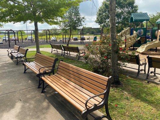 Lot of seating area for parents