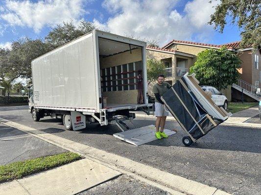 Full House Moving & Storage company