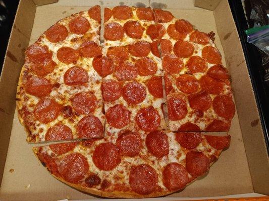 Large Thin Crust Pepperoni (ExtraMostBestest)