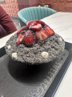 Black sesame bingsu, subbed red bean for strawberries