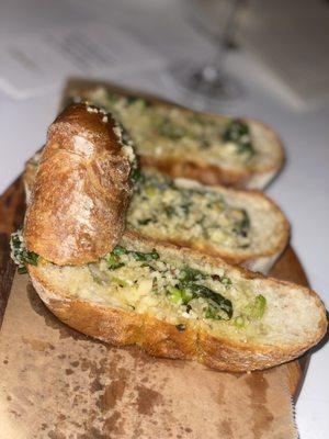 garlic bread so good!!