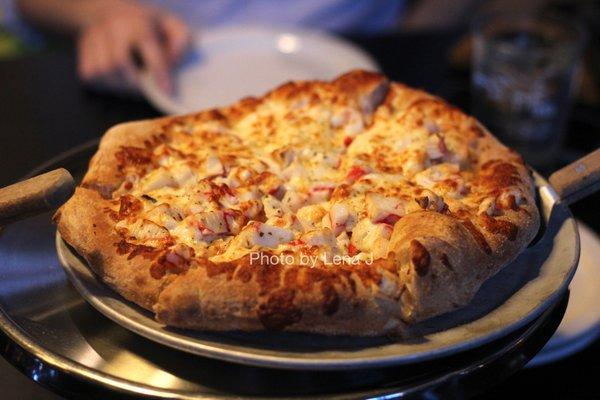 Small Seafood Pizza ($15.99) - Shrimp, crab, garlic, extra cheese & Alfredo sauce