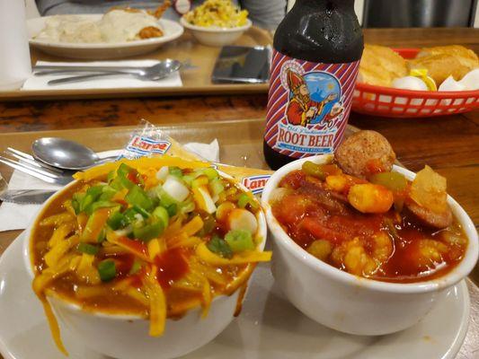 I call this the undecided.  Cup of jambalaya and a cup of chili.