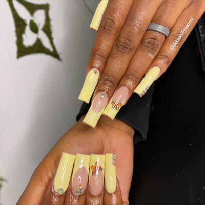 Gel Acrylic Nails. We Open Late